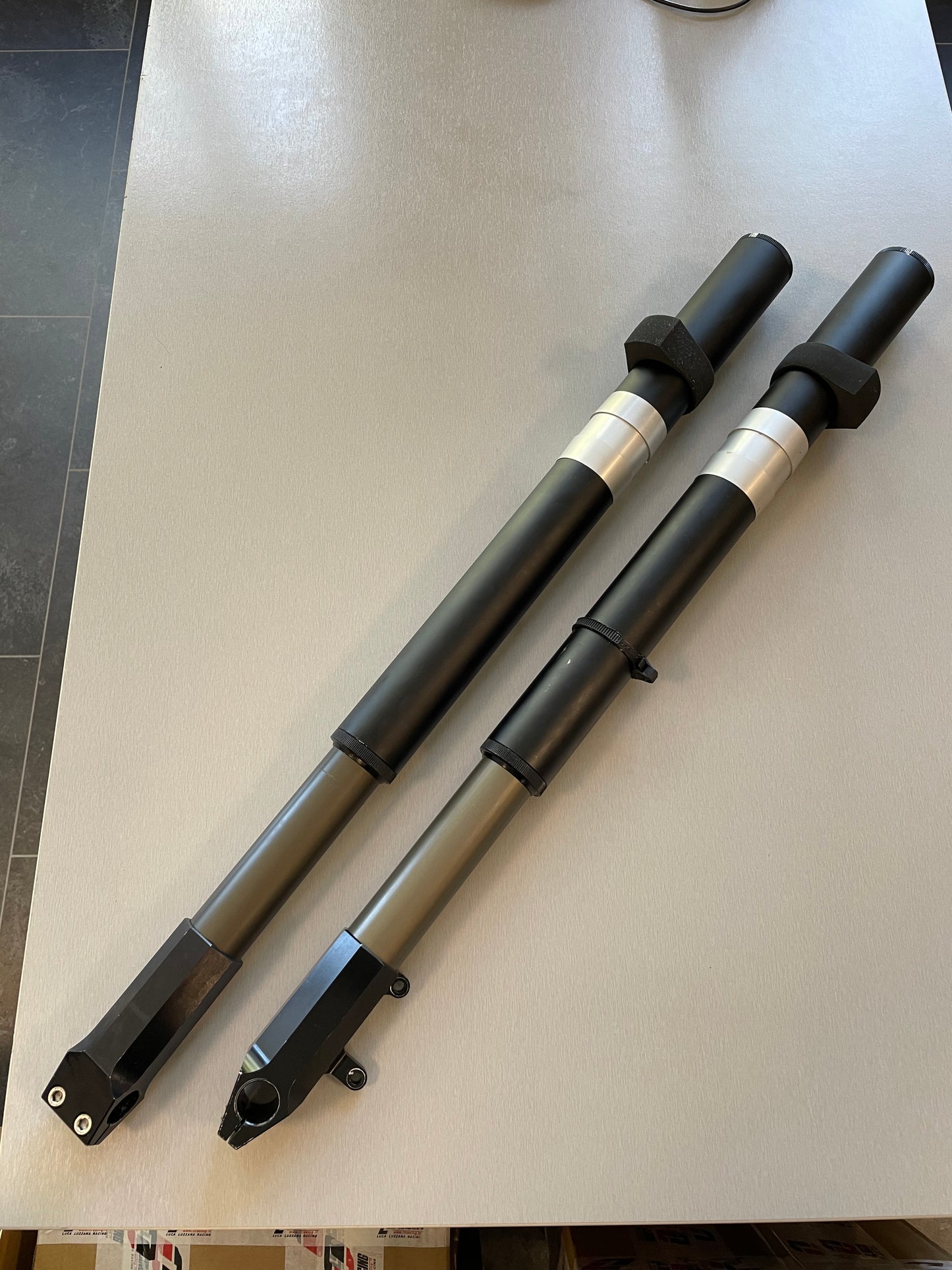 Maintenance of Votec USD upsite down suspension fork with elastomers, seals and bushings