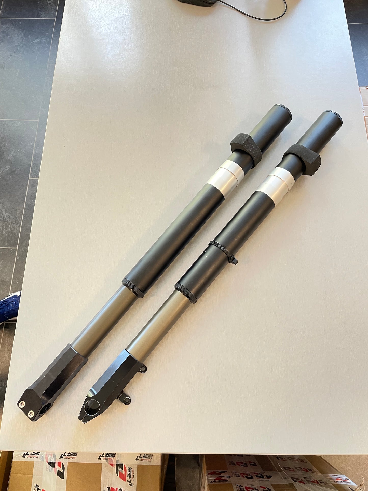 Maintenance of Votec USD upsite down suspension fork with elastomers, seals and bushings