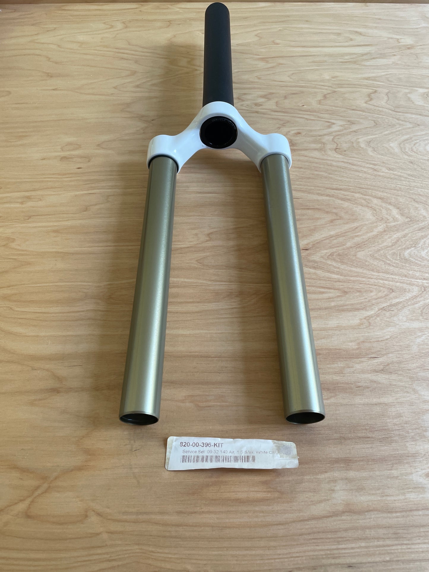 Fox 820-00-396 09 32 140 Air, 1.5 S/W, White CSU Assy