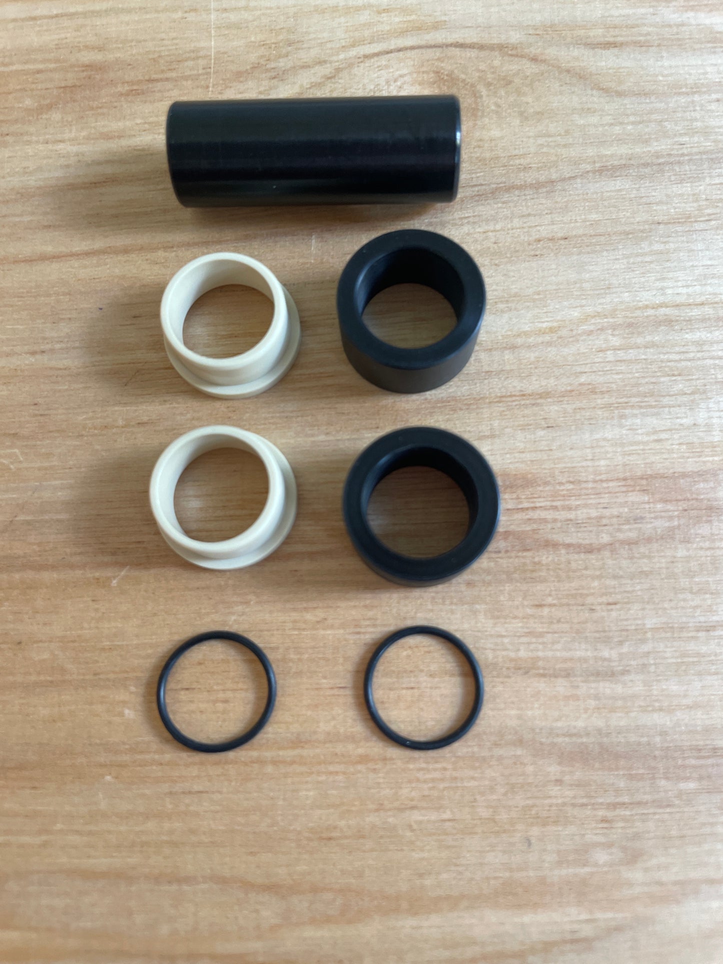 Fox 803-03-185 Mounting Hardware: 5 Piece, AL (8mm, Mounting Widthh 1.400)