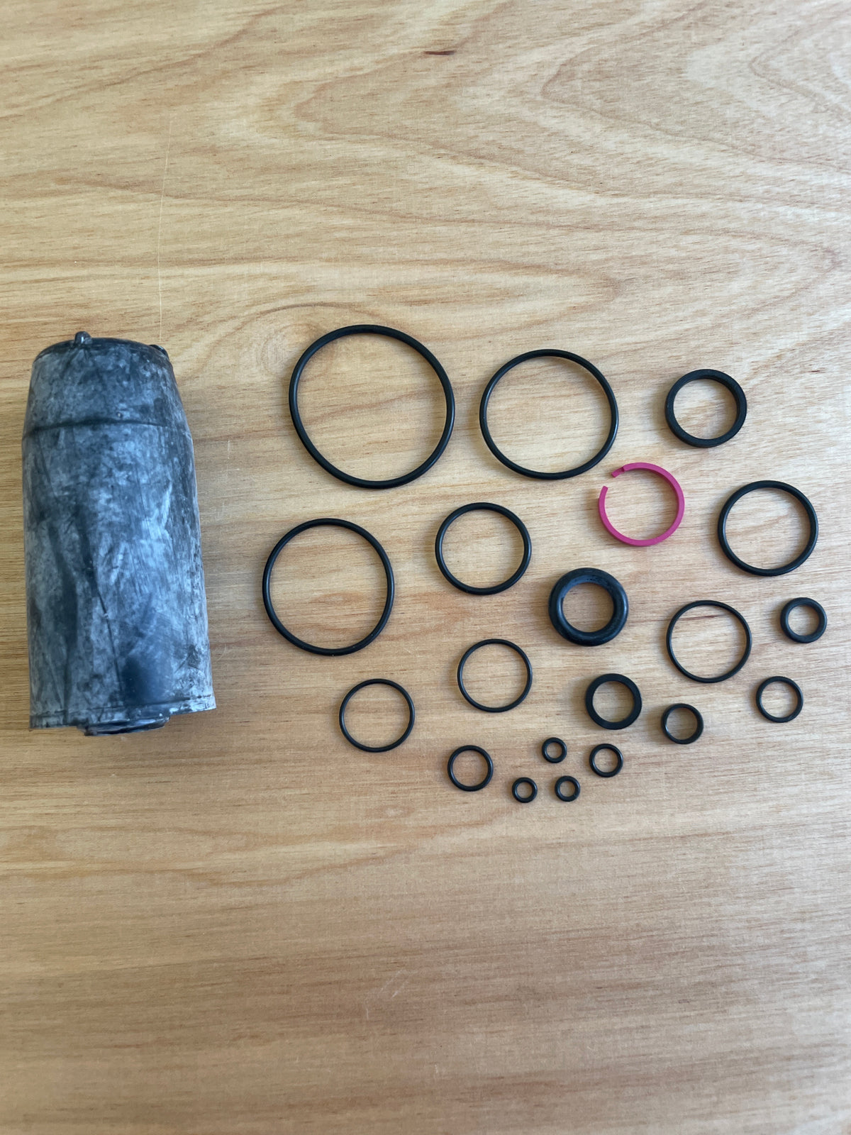 FOX 40 FIT Cartridge Seal Kit 803-00-150 + RacingBros Wiper Seals & Service Oils