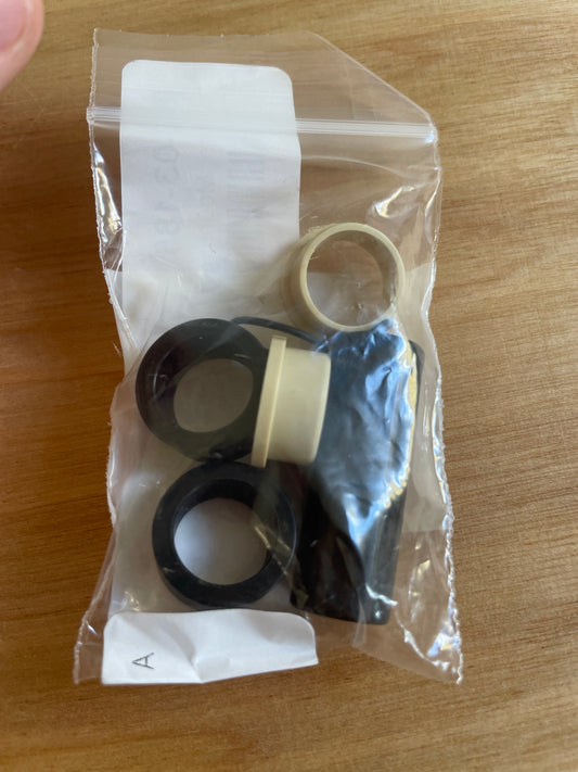 Fox 803-03-185 Mounting Hardware: 5 Piece, AL (8mm, Mounting Widthh 1.400)
