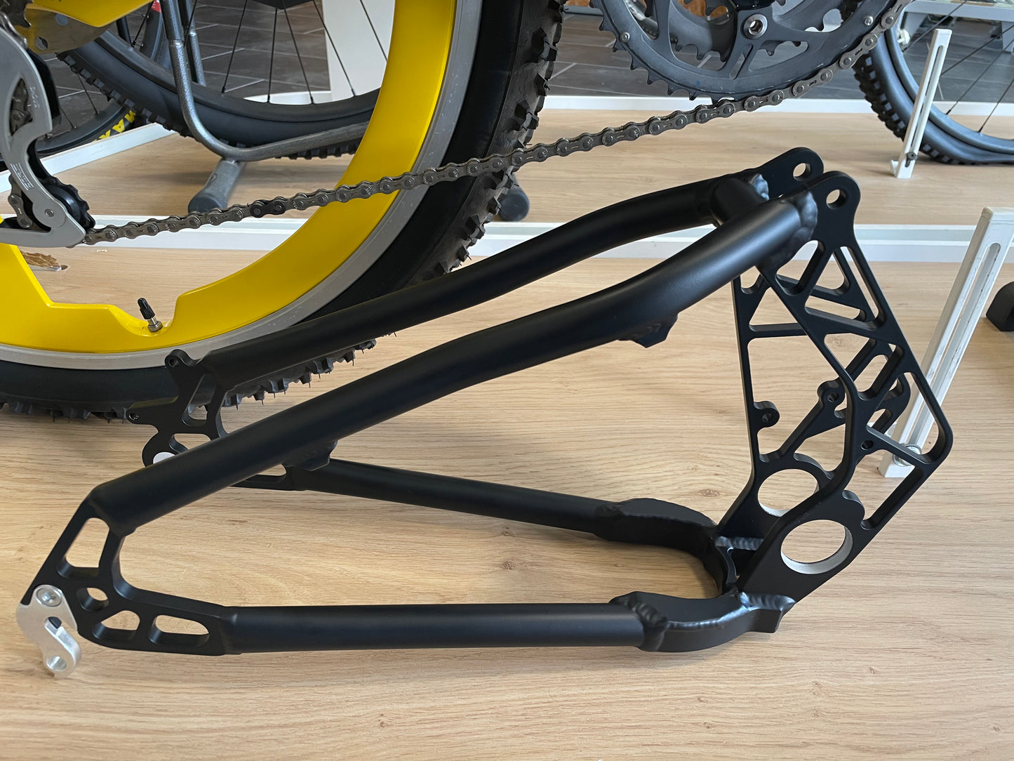 Porsche FS Swingarm 27.5 Inch – Custom Conversion for Modern Wheels