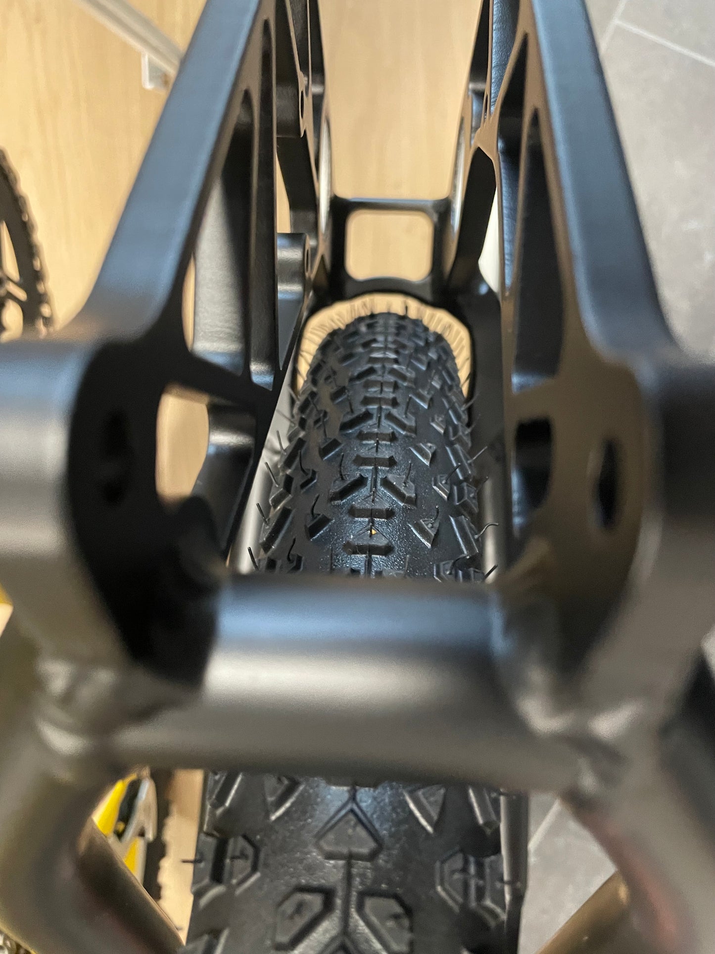 Porsche FS Swingarm 27.5 Inch – Custom Conversion for Modern Wheels