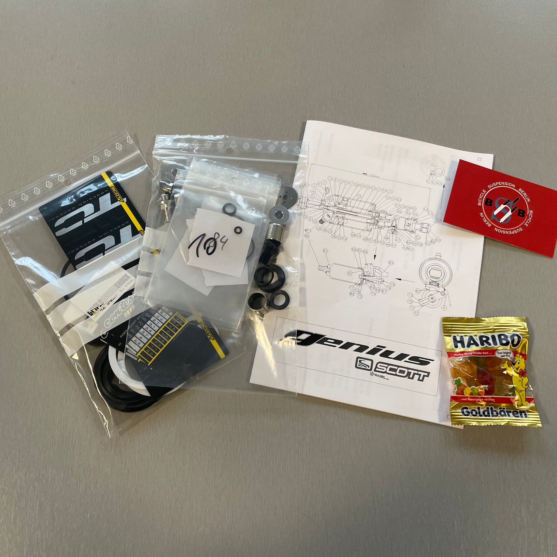 Großes Support Service Kit für Scott TC Dämpfer.